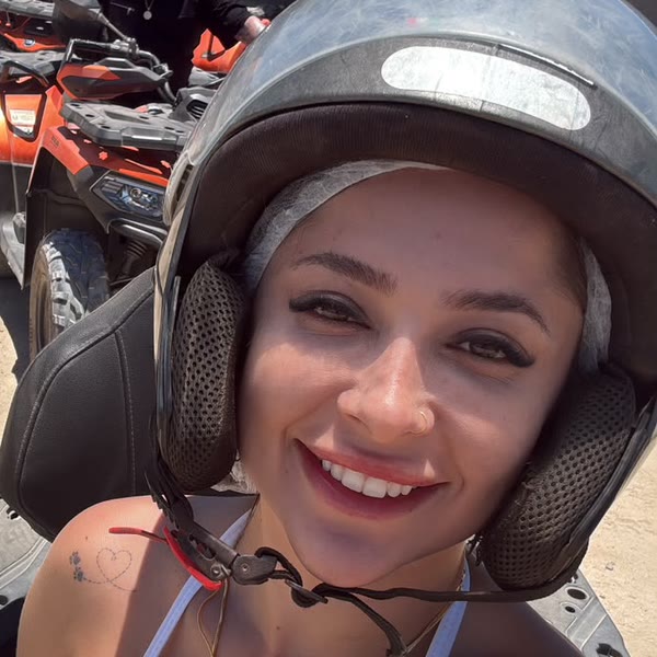 Babi, afiliada e operadora do canal de ofertas